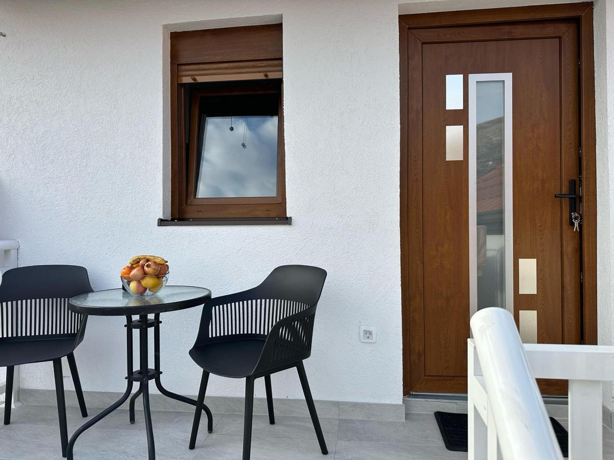 Apartment 16Th Street Mostar Exterior foto